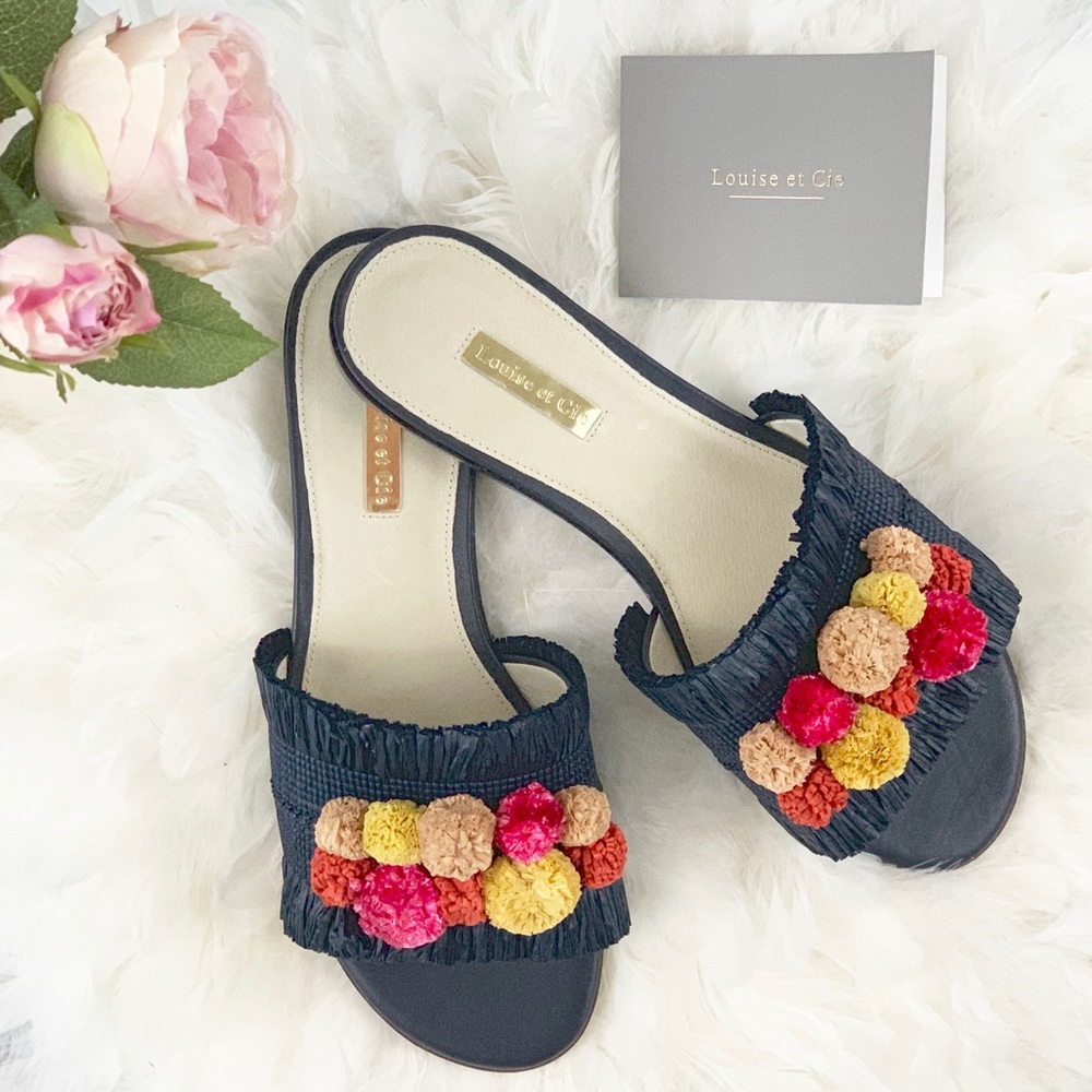 ✂️ Brand New Louise et Cie Pom Pom Sandals